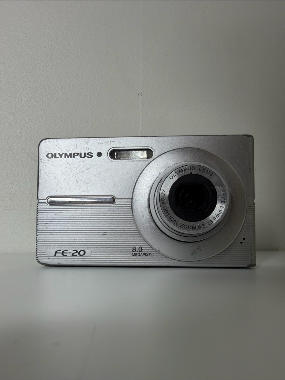 Olympus FE-20 Silver Y2K 8.0MP Compact Digital Camera Digicam
